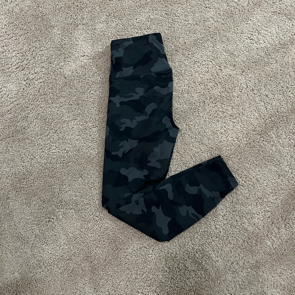 Yogalicious Lux Size Small Leggings